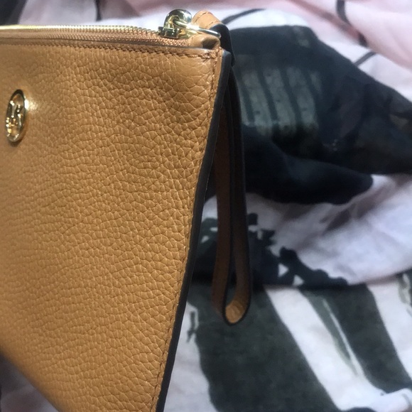 Michael Kors tan wristlet - Picture 9 of 13